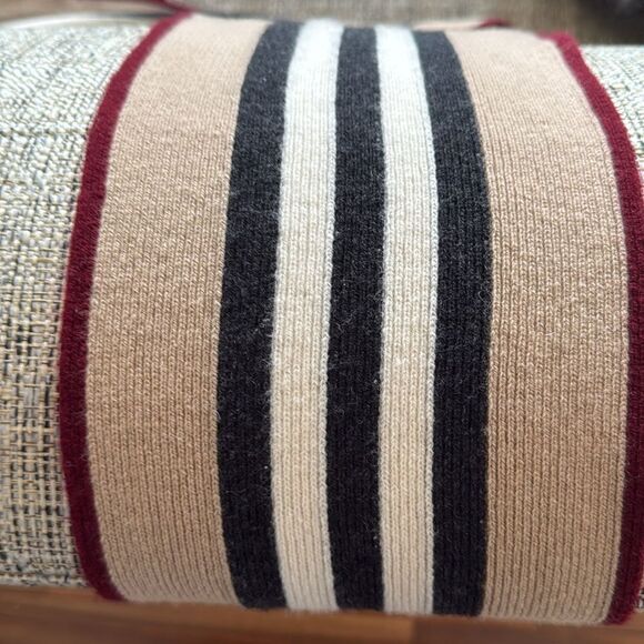 Extra long Burberry scarf - Picture 2 of 4